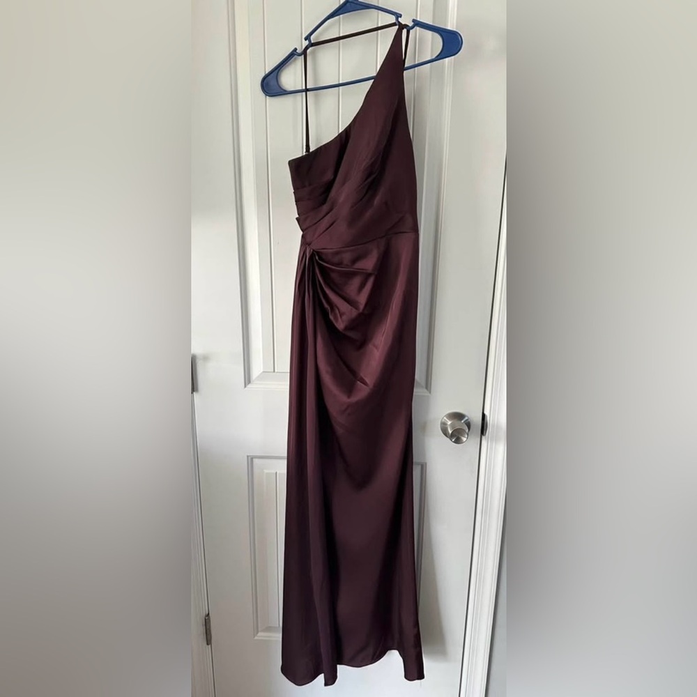 Elegant Burgundy Evening Gown